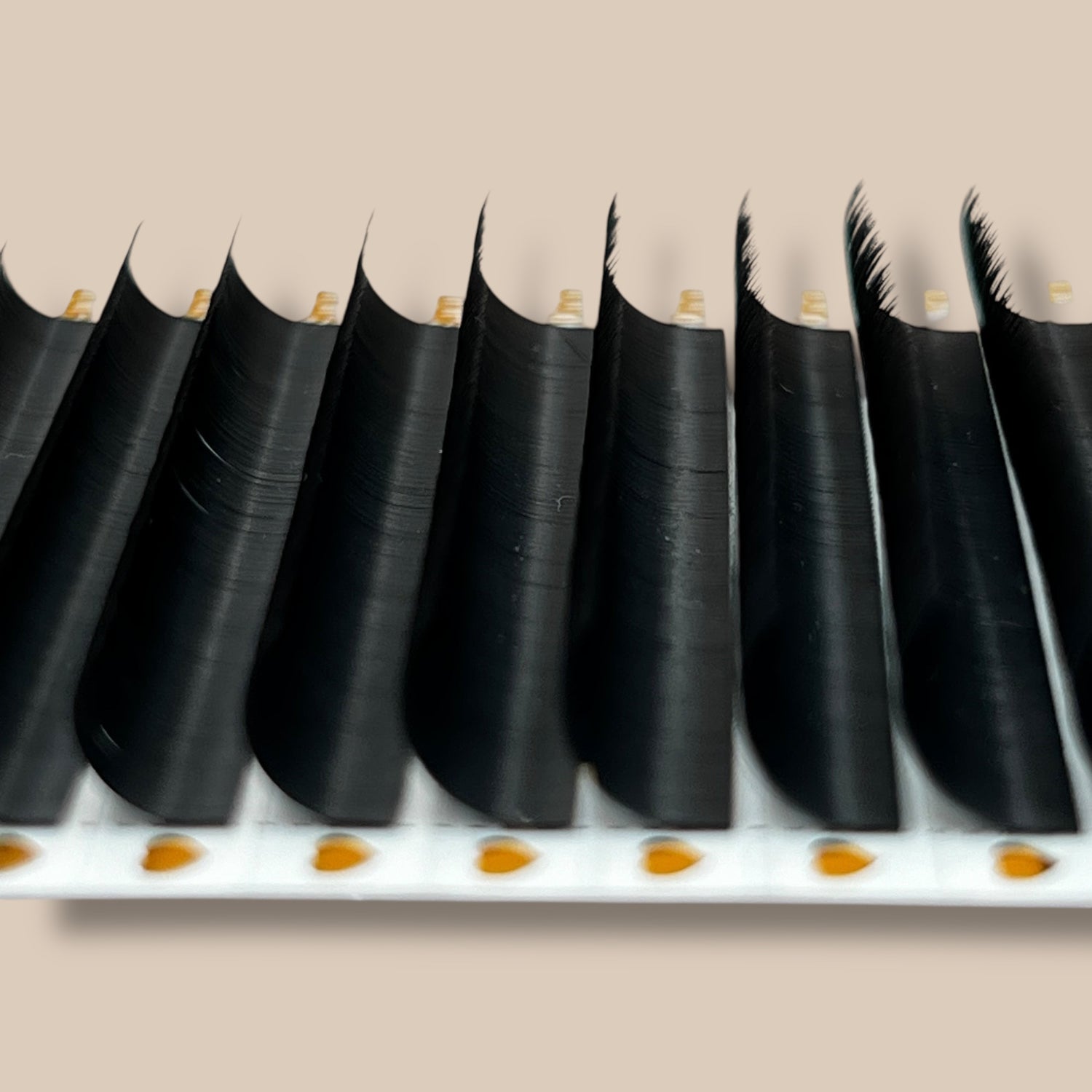 Black 0.07 Volume Lashes
